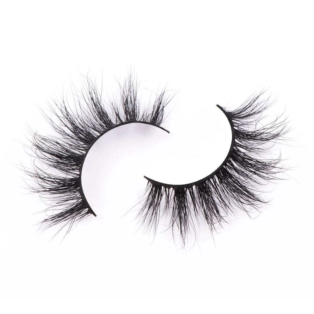 Chanel mink  eyelashes lashes eyelash extensions false eyelashes front view