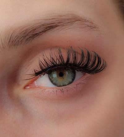 Gigi Faux mink eyelashes quality luxury lashes eyelash extensions false eyelashes wearing lashes