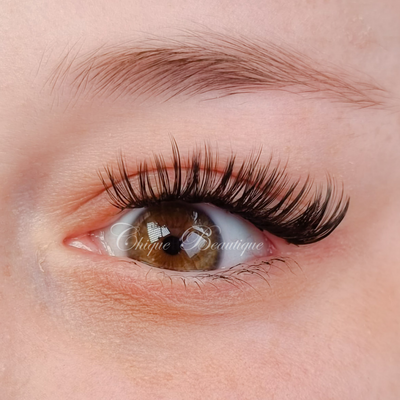 Glamour Designer lashes DIY lash extensions luxury lashes eyelash extensions false eyelashes wearing lashes
